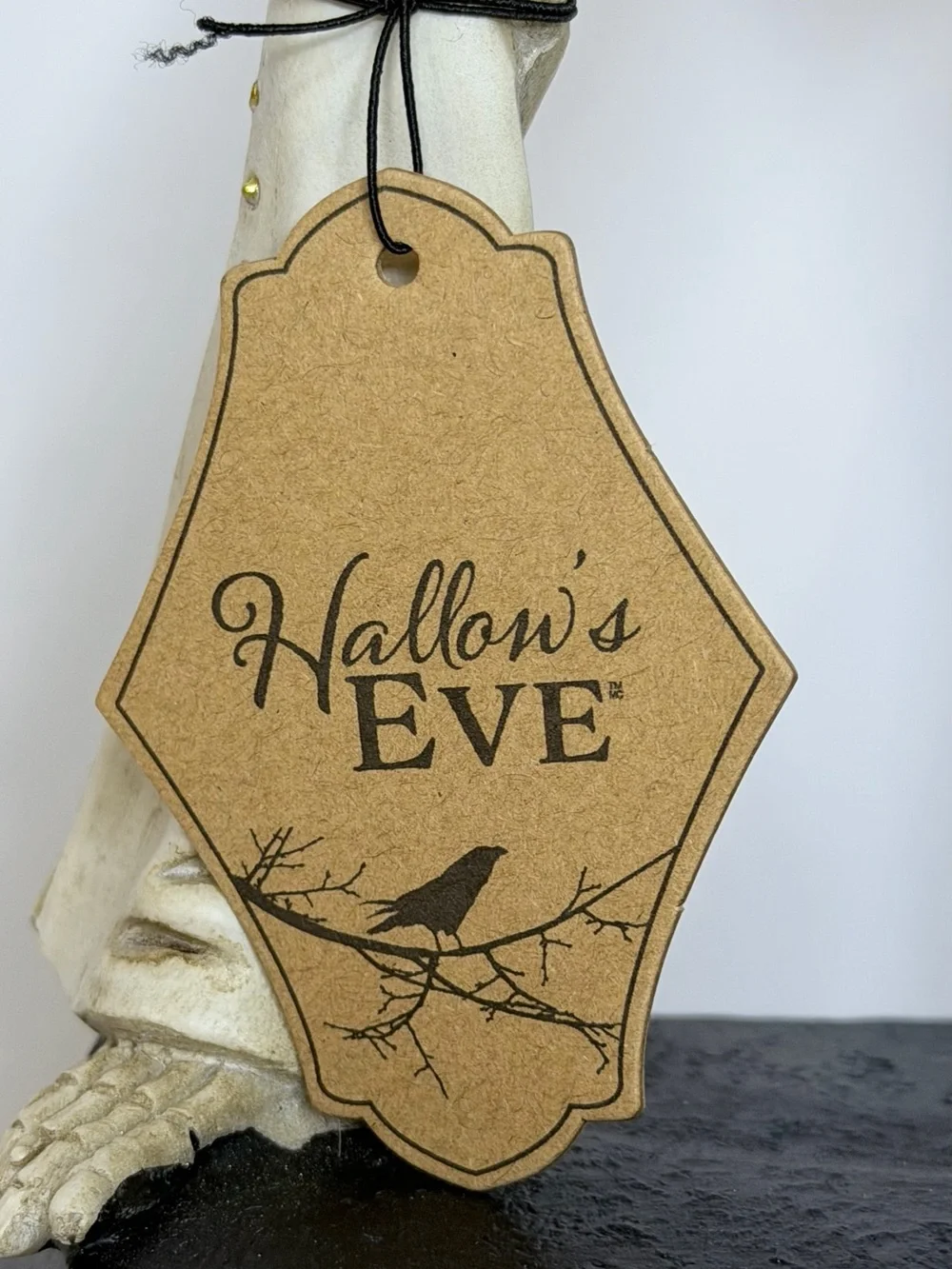 Hallow's Eve Cream Skeleton Performer Figurine with Gold Accents